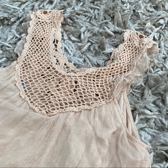 FOREVER 21 light pink sleeveless blouse, size small - Picture 5 of 6